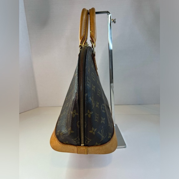 Louis Vuitton Alma PM **Authentic** - Picture 3 of 16